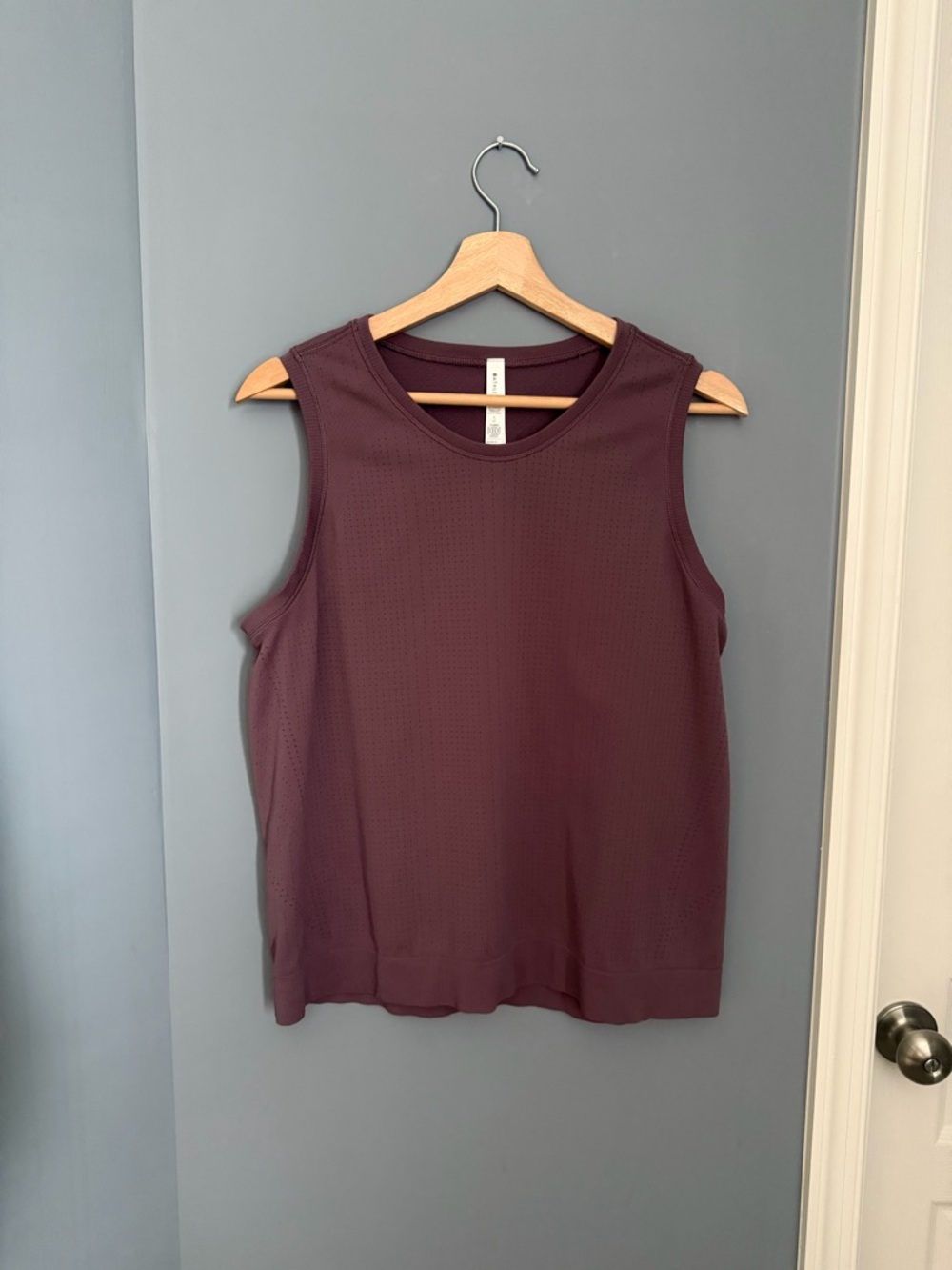 Athleta Plum Sleeveless Crewneck Tank